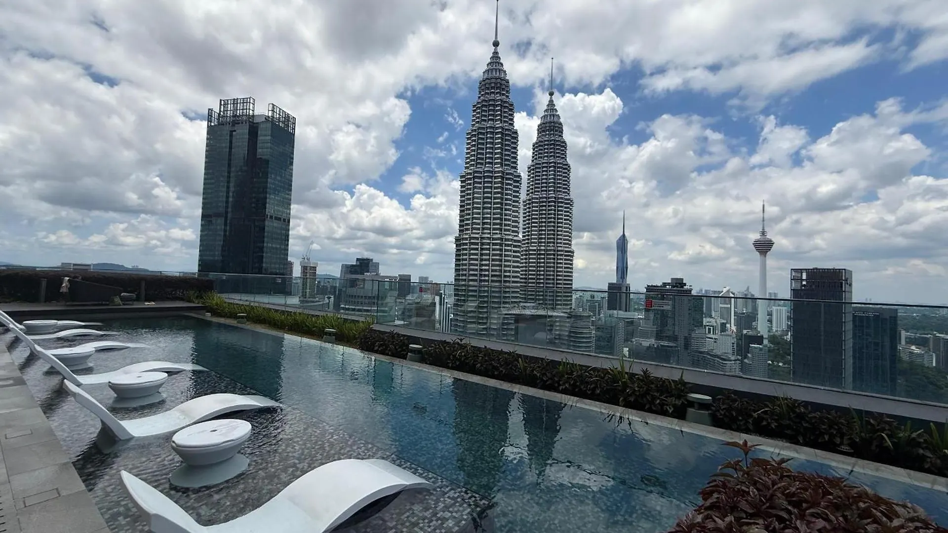 Apartment Star Residence Klcc By Glory Homes Kuala Lumpur Malaysia